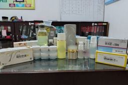 Waspadai kosmetik berlabel asing tanpa bahasa Indonesia
