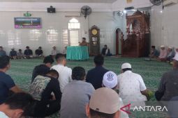 Ustadz Dr.Sufrin Efendi Lubis bahas sifat Allah Ar-Raqib di Hari ke-11 Ramadan