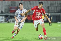 Persib Bandung nyaman di puncak, Bali United di posisi ke-10