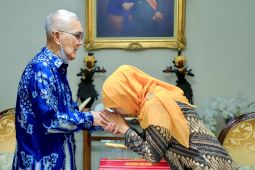 Khofifah: Try Sutrisno sosok prajurit dan negarawan sejati