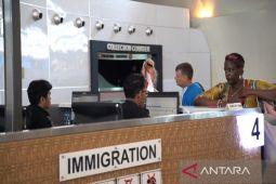 Imigrasi siaga antisipasi dampak penutupan ruang udara Timur Tengah