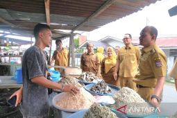 Wali Kota Tanjungbalai ingin relokasi pedagang Pasar Bahagia tuntas akhir maret