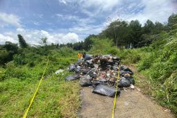 Polsek Cikalongwetan Selidiki Temuan Tumpukan Limbah Medis di Akses Jalan Warga