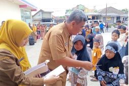 Pemkab Bangka Tengah perkuat perlindungan anak rentan melalui program berbagi