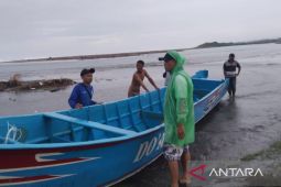 Polairud Cianjur lakukan pencarian nelayan Sukabumi hilang di Cidaun