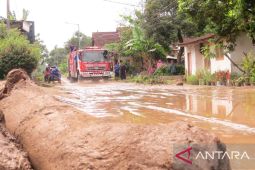 Banjir disertai lumpur terjang permukiman di lereng Argopuro