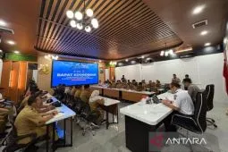 Polres-Dishub Lamongan optimalkan penjagaan perlintasan KA jelang mudik