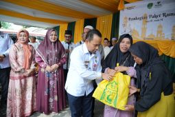 Pemkab Tapin dan Baznas salurkan 1.600 paket Ramadhan