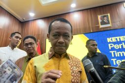 Bahlil akan tambah kapasitas stok BBM dari 25 hari jadi 90 hari