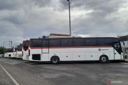 172 bus disiapkan sebagai angkutan Lebaran di Terminal Guntur Garut