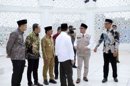 Jamaah haji asal Banten berangkat dari embarkasi di Tangerang