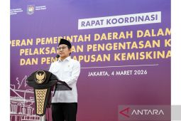 Menko PM : Kepala daerah pastikan kebijakan berdampak pada warga miskin