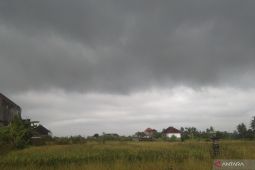 BBMKG : Waspada gelombang hingga 5 meter di perairan selatan Bali