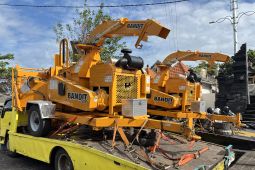 KLH serahkan alat pencacah sampah kayu kiriman kepada Badung