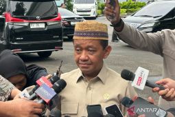 Prabowo bentuk satgas transisi energi percepat konversi motor listrik