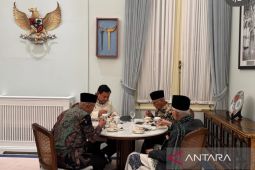 Prabowo berbuka puasa bersama pimpinan NU, Muhammadiyah, MUI di Istana