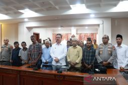 Kerusakan ditanggulangi, Pemprov Maluku damaikan dua desa berkonflik jaga kerukunan masyarakat