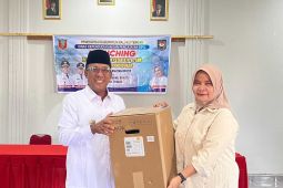 Pemkab Maluku Tengah hadirkan mesin cetak E-KTP untuk warga Banda