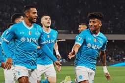 Gol Santos dan Elmas bawa Napoli menang  2-1 atas Torino