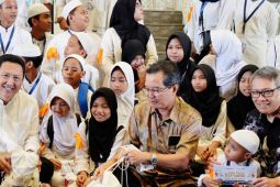 Adaro dan AlamTri berbagi kebahagiaan Ramadan santuni 1000 anak yatim