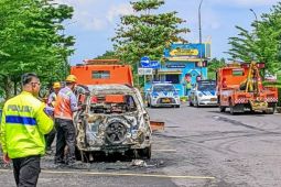 Mobil Terbakar di Tol Cipali Rest Area KM 130, Pengemudi Sedang Ibadah