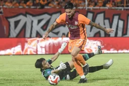 Borneo FC Samarinda gilas Persebaya Surabaya