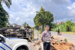 Kecelakaan mobil box di Jalan Gajah Muara Bulian