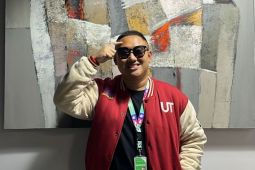 Imam Pesuwaryantoro buktikan kuliah sambil bekerja bisa berprestasi