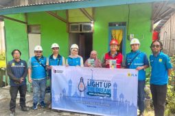 Donasi Light Up The Dream hadirkan listrik gratis bagi warga di Sintang