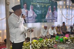 Bupati HST ajak masyarakat perkuat kepedulian sosial saat di bulan Ramadhan