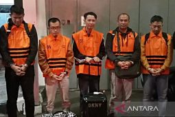 KPK duga Bupati Rejang Lebong minta imbalan proyek demi uang THR warga