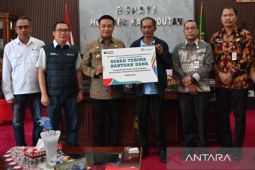 Inalum salurkan bantuan rehabilitasi tiga gereja terdampak di Humbahas