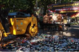 Polres Malang musnahkan 1.659 botol minuman beralkohol