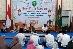 PN Denpasar "bukber" bersama anak yatim untuk amalkan nilai toleransi