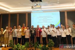 BPJS Ketenagakerjaan serahkan surat kuasa khusus ke Kejari Surabaya