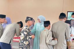 Ketua TP-PKK Kabupaten Batang Hari salurkan tali asih ke anak panti asuhan