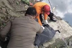 Bayi laki-laki ditemukan meninggal di bantaran sungai di Surabaya