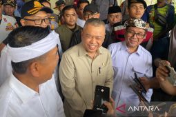 Menhub mengimbau hentikan sementara tradisi sapu koin Pantura saat mudik