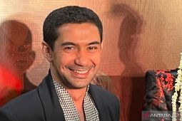 Reza Rahadian cerita terlibat dalam film "Suzzanna" terbaru