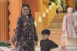 Tren busana Lebaran 2026: Mahogani hingga butter yellow jadi favorit