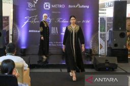 Pemkot Makassar dorong penguatan ekraf lewat Festive Raya Fashion Show