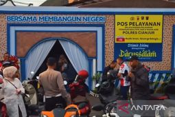 Polres Cianjur dirikan pos pelayanan di Jalan Raya Bandung-Cianjur