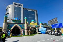 Unik! Pos Terpadu Simpang Gadog Disulap Jadi 'Istana Aladin' Sambut Pemudik Jalur Puncak