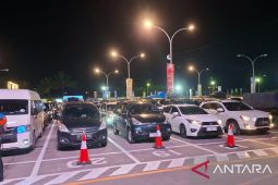 Kondisi Pelabuhan Merak hari ini mulai padat, Pemudik: biar tidak kena macet