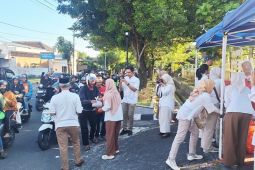 Komunitas Pertanian Sleman berkolaborasi bagikan takjil gratis kepada pengguna jalan