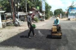 Pemkab Tulungagung percepat perbaikan jalan jelang arus mudik Lebaran