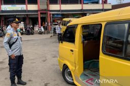 Dishub Cianjur membatasi operasional 14 trayek angkutan umum di Cipanas