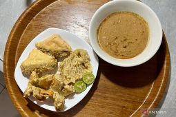 Melintas Bandung, pemudik bisa bawa oleh-oleh Batagor Yunus