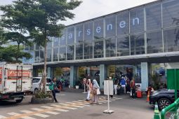 23 ribu penumpang kereta berangkat dari Stasiun Pasar Senen