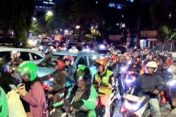 H-5 Lebaran, Pemudik Motor Mulai Padati Jalur Kalimalang Malam Ini